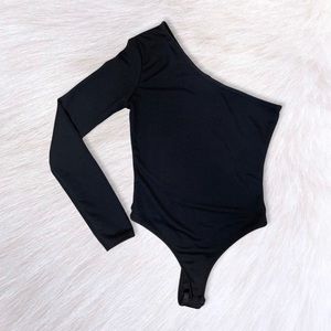 Black one sleeve bodysuit